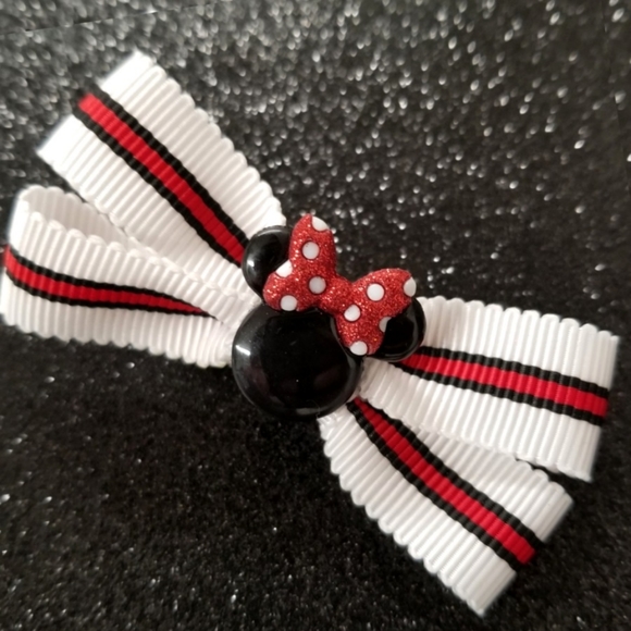 Adorable Mickey & Minnie Barrettes - Picture 3 of 4